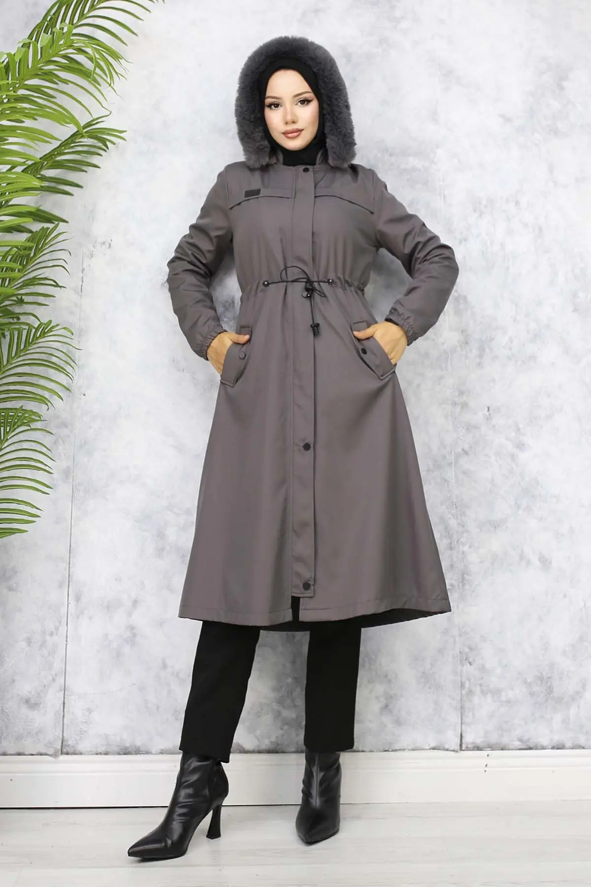 Bondite Coat With Plush Inside And Fur Collar