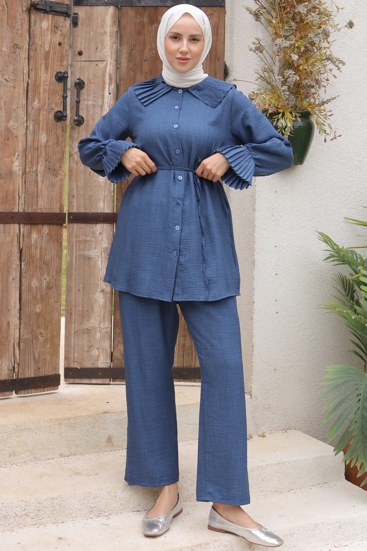 Pleated Linen Suit with Pleated Collar and Sleeves