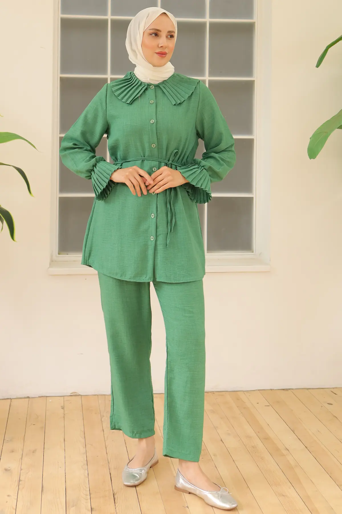 Pleated Linen Suit with Pleated Collar and Sleeves