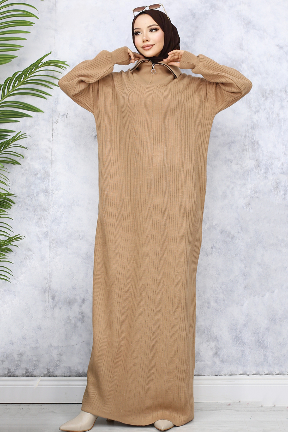 Ribbed Knitwear Dress with Zipped Collar